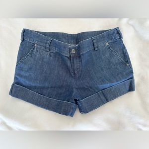 Lacoste shorts size 42